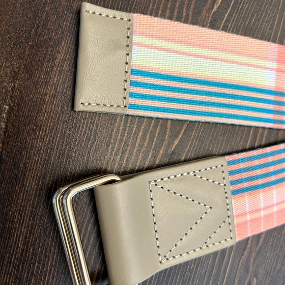 Vineyard Vines Punch Plaid D-Ring Belt Size: L NWOT - Picture 5 of 8